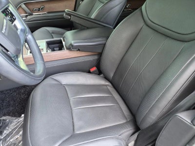 2025 Land Rover Range Rover P400 SE SWB