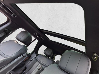 2025 Land Rover Range Rover P400 SE SWB