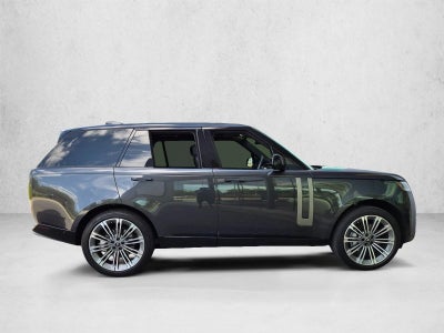 2025 Land Rover Range Rover P400 SE SWB