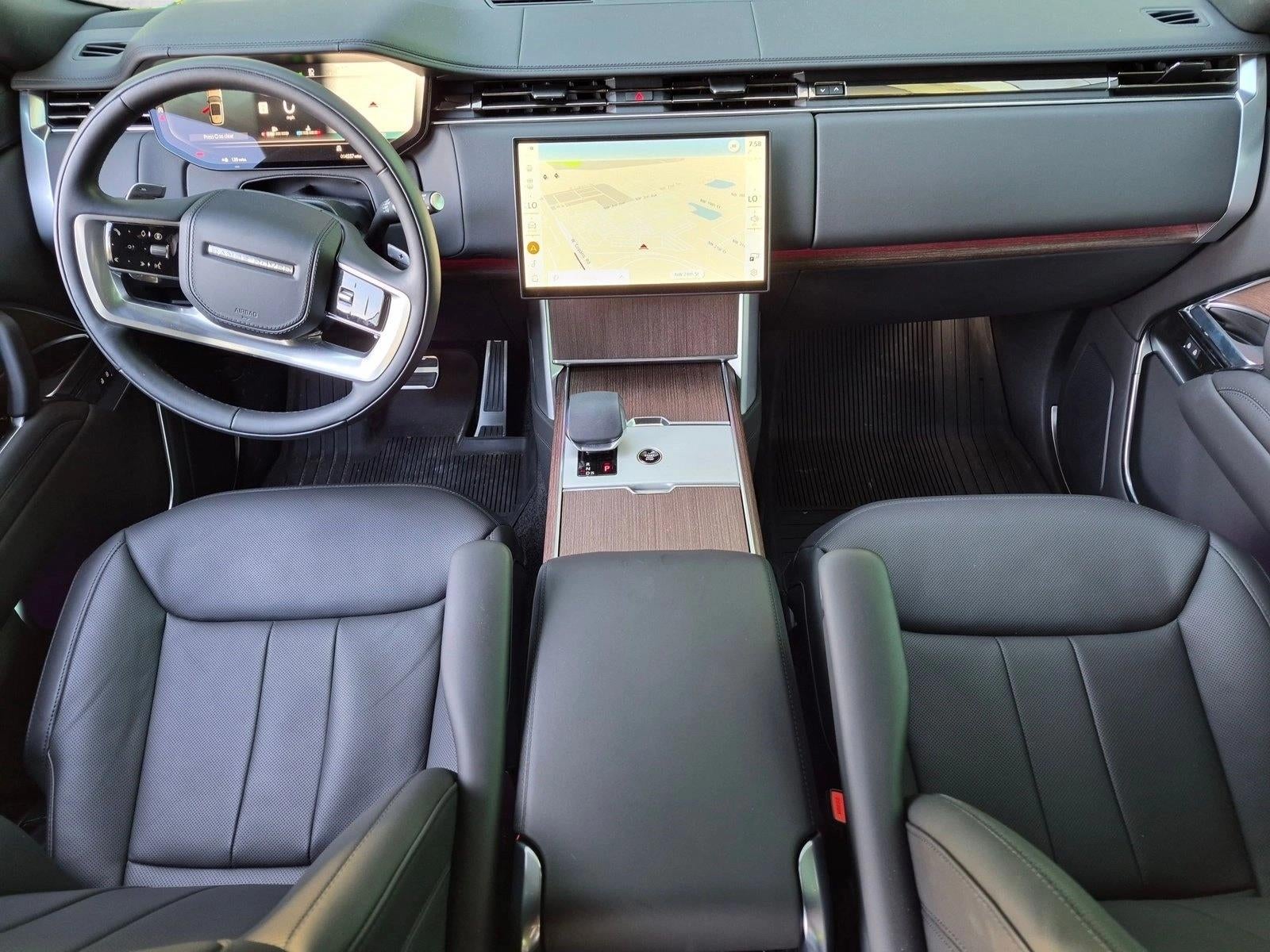 2026 Land Rover Range Rover P400 SE SWB