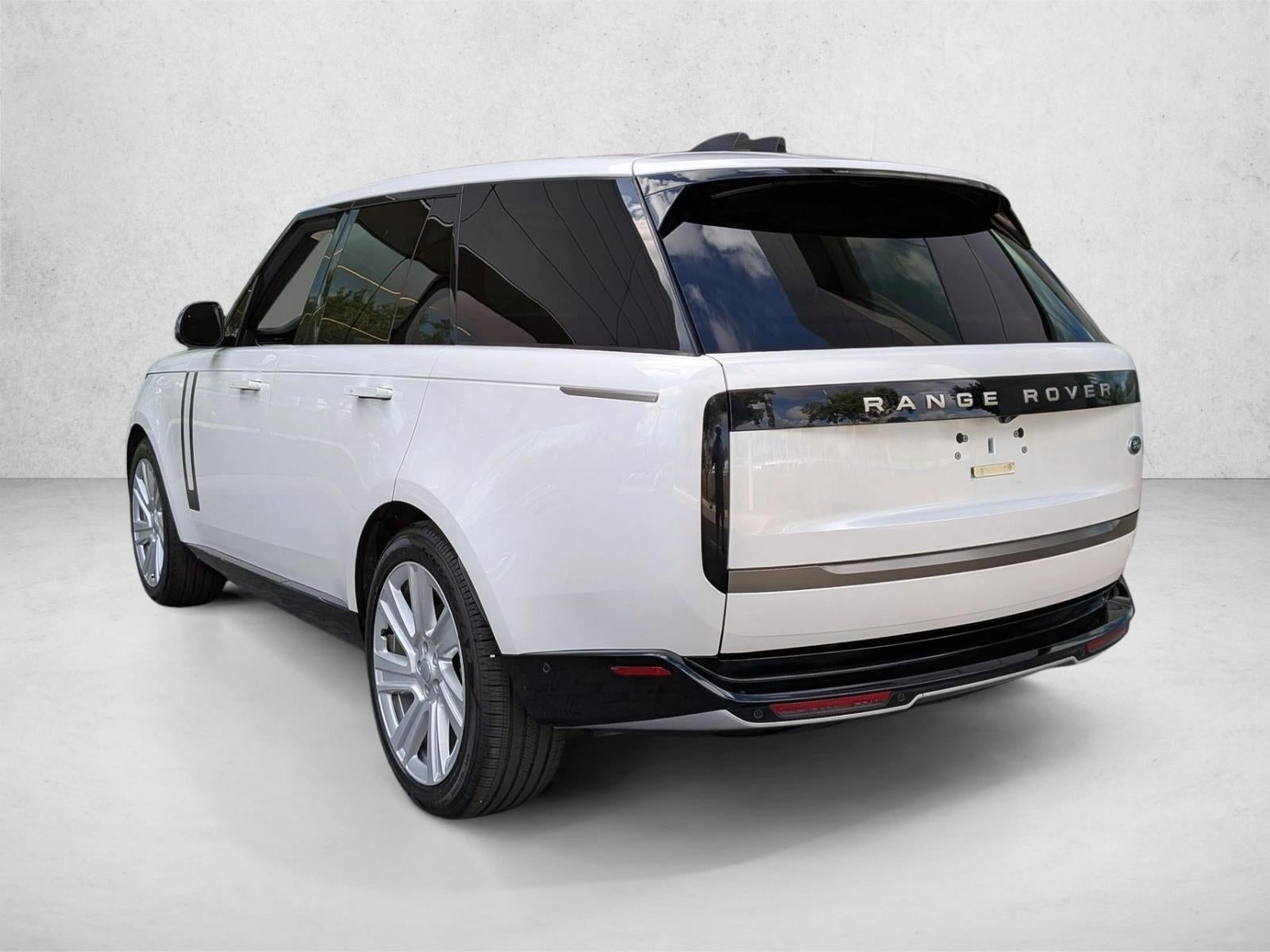 2023 Land Rover Range Rover P400 SE SWB