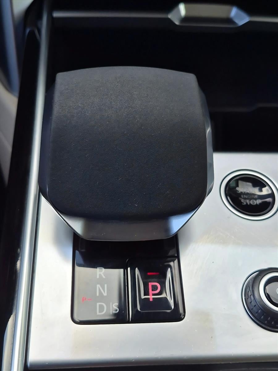 2023 Land Rover Range Rover P400 SE SWB