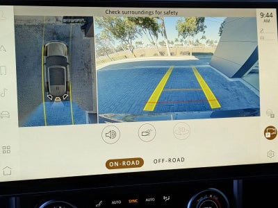 2022 Land Rover Range Rover P400 SE SWB