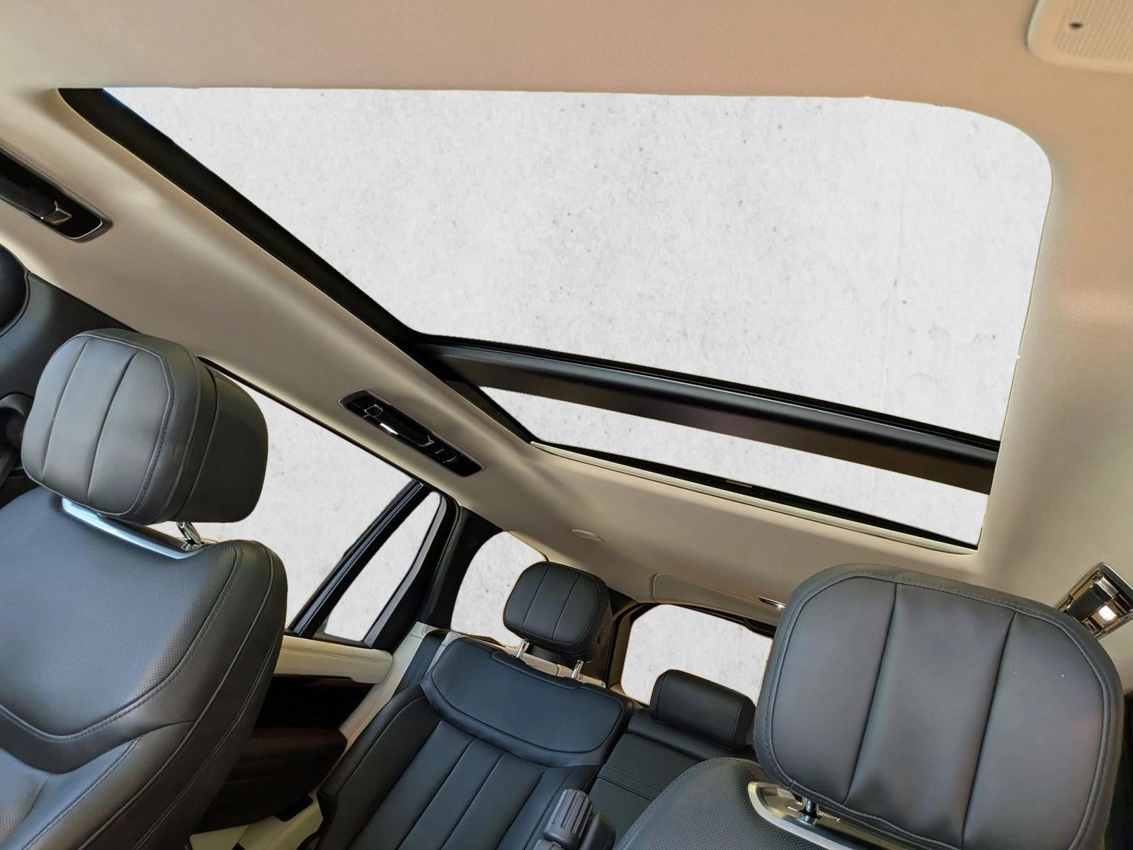 2023 Land Rover Range Rover P530 SE LWB 7 Seat