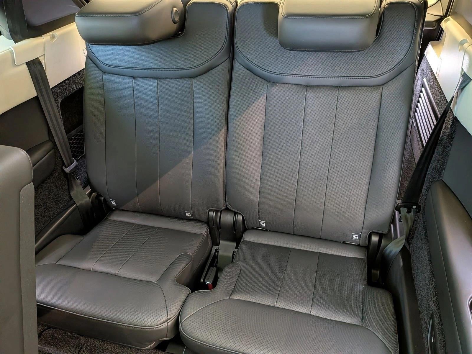 2023 Land Rover Range Rover P530 SE LWB 7 Seat