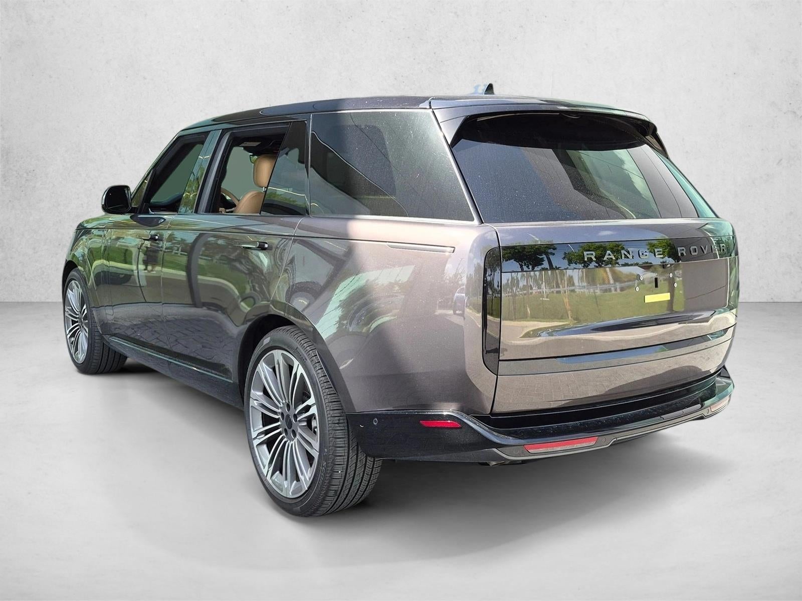 2026 Land Rover Range Rover P530 SE LWB 7 Seat
