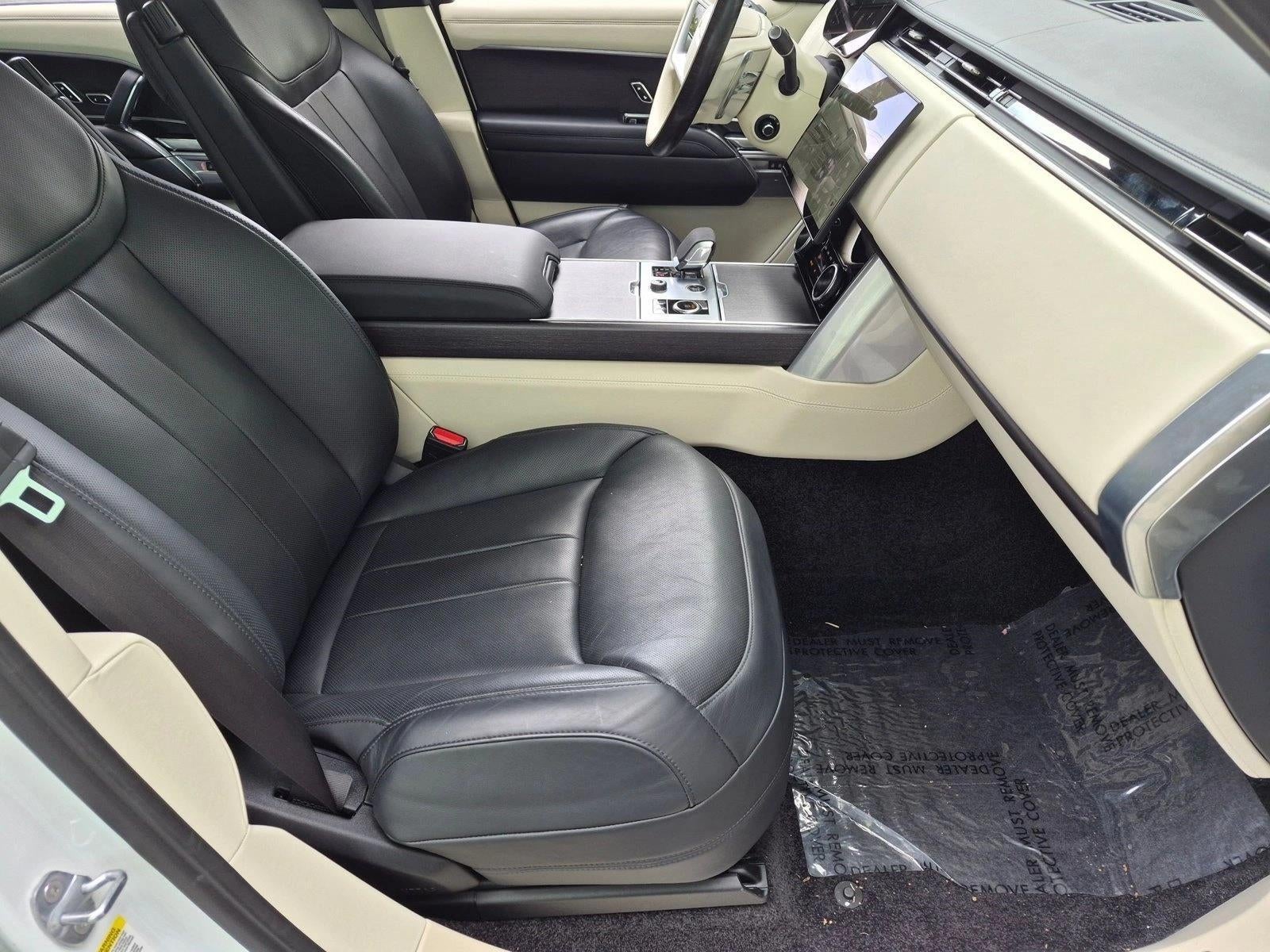 2023 Land Rover Range Rover P400 SE LWB 7 Seat