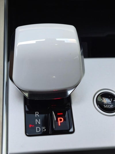 2025 Land Rover Range Rover P615 SV SWB