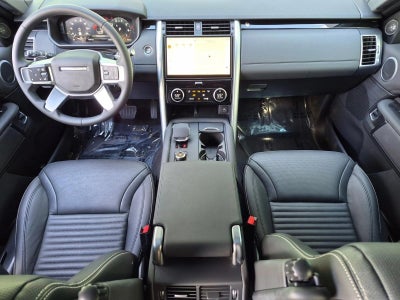 2025 Land Rover Discovery P300 S
