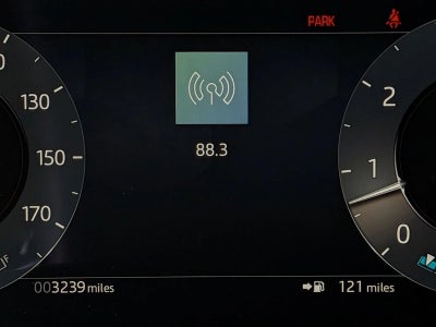 2026 Land Rover Range Rover Velar P400 Dynamic SE *Ltd Avail*