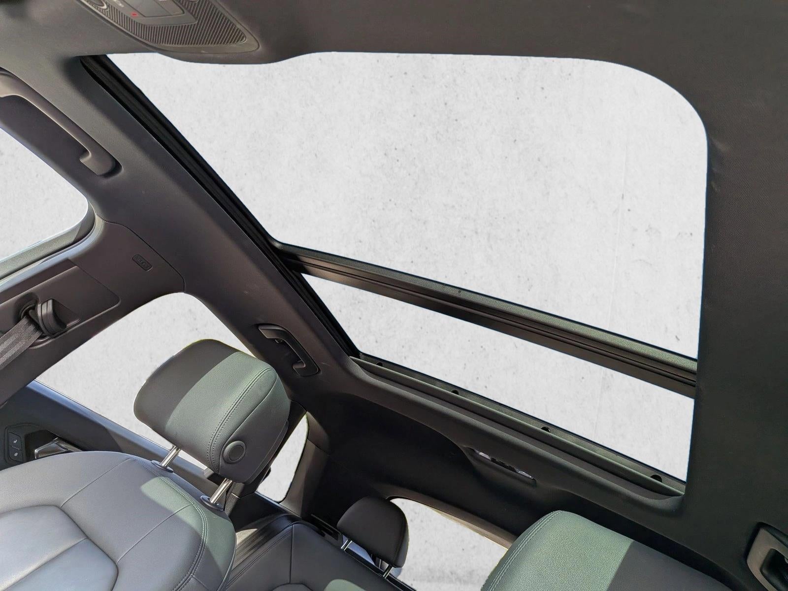 2024 Audi Q3 S line Premium 45 TFSI quattro