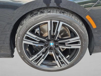 2023 BMW 760i xDrive Sedan
