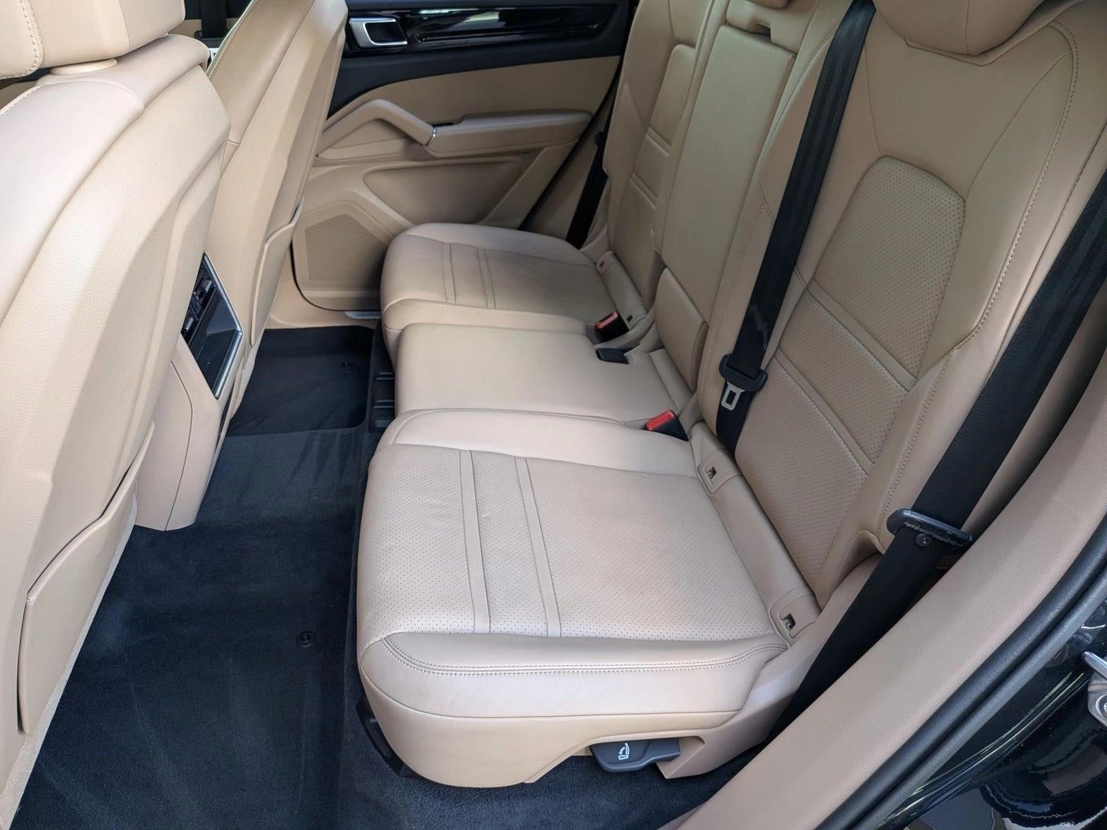 2023 Porsche Cayenne Platinum Edition AWD
