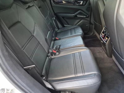 2023 Porsche Cayenne Platinum Edition Coupe AWD