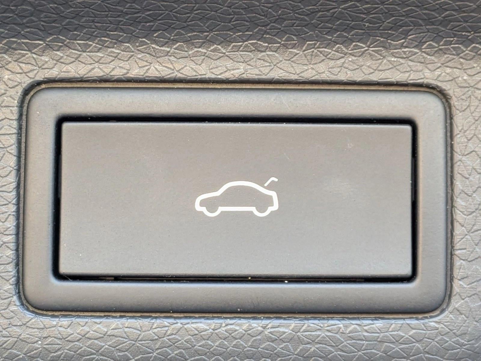 2025 Volkswagen ID. Buzz 1st Edition 4MOTION w/Two-Tone