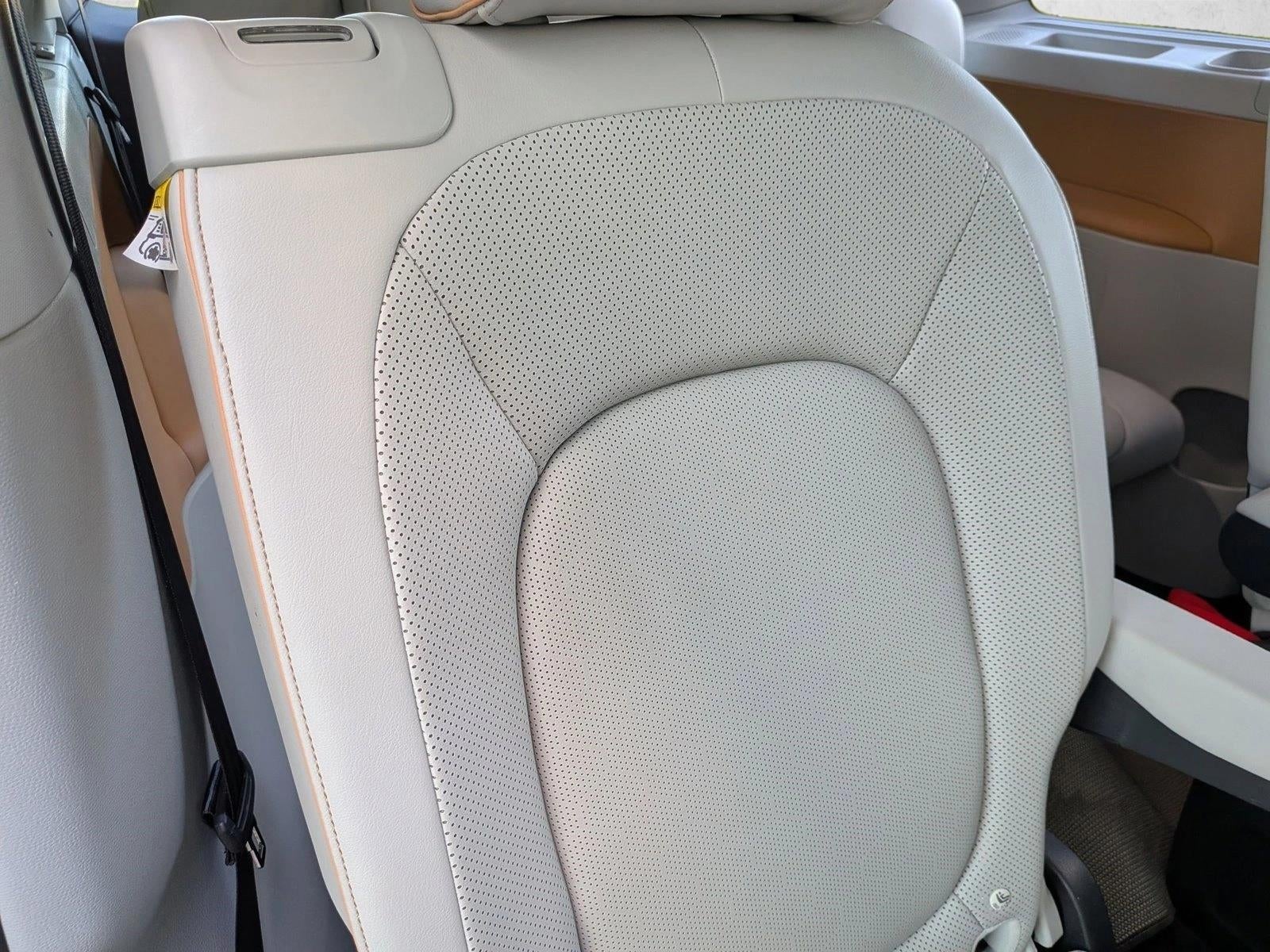 2025 Volkswagen ID. Buzz 1st Edition 4MOTION w/Two-Tone