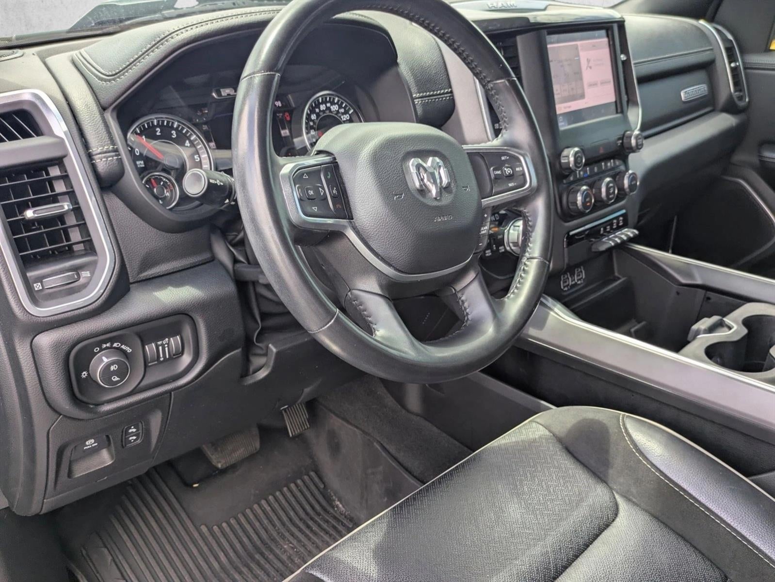 2022 RAM 1500 Laramie 4x4 Crew Cab 5'7" Box