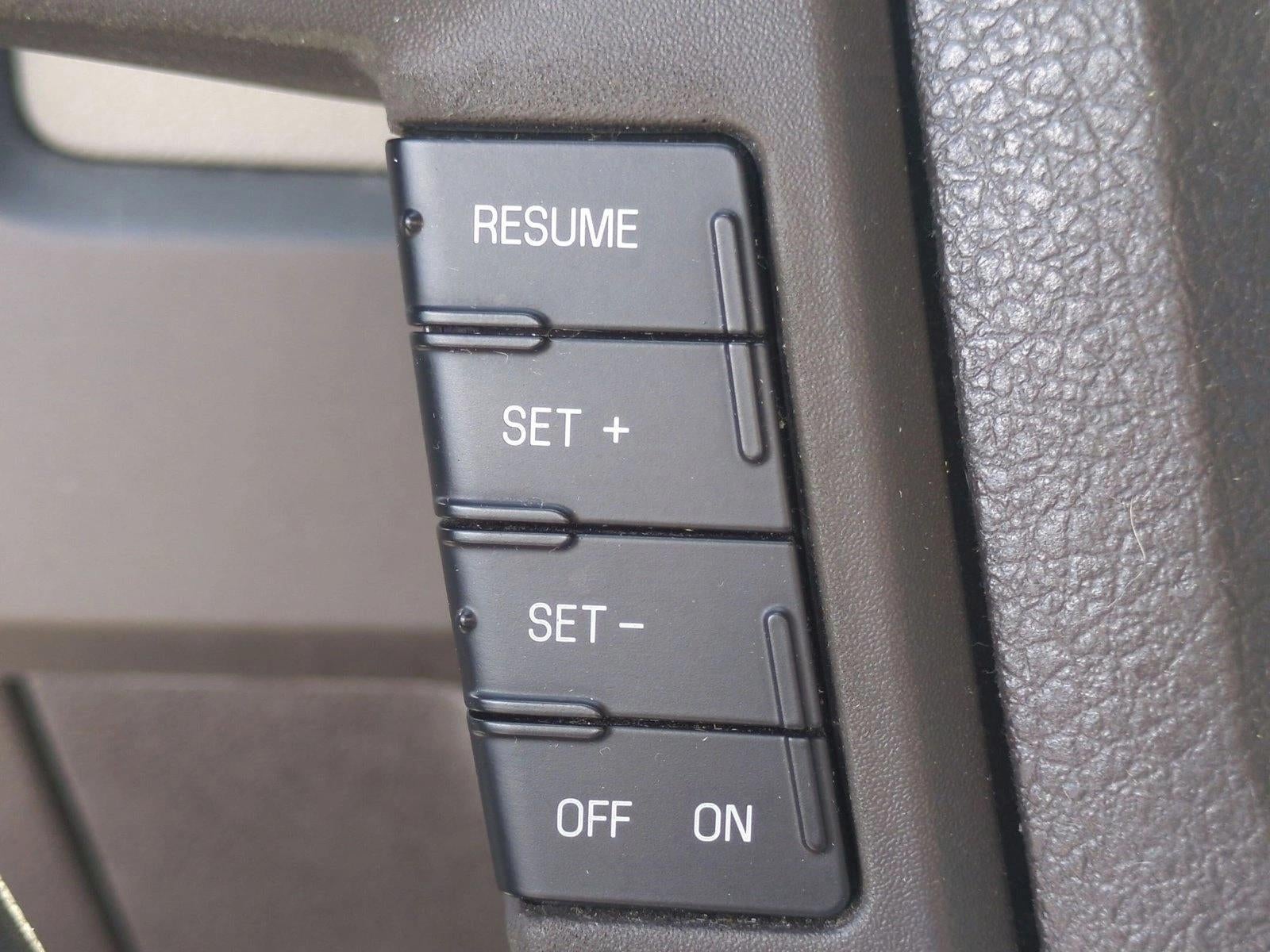 2010 Ford F-150 2WD SuperCrew 5-1/2 Ft Box XLT