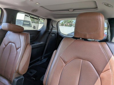 2017 Chrysler Pacifica Limited FWD