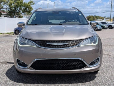 2017 Chrysler Pacifica Limited FWD