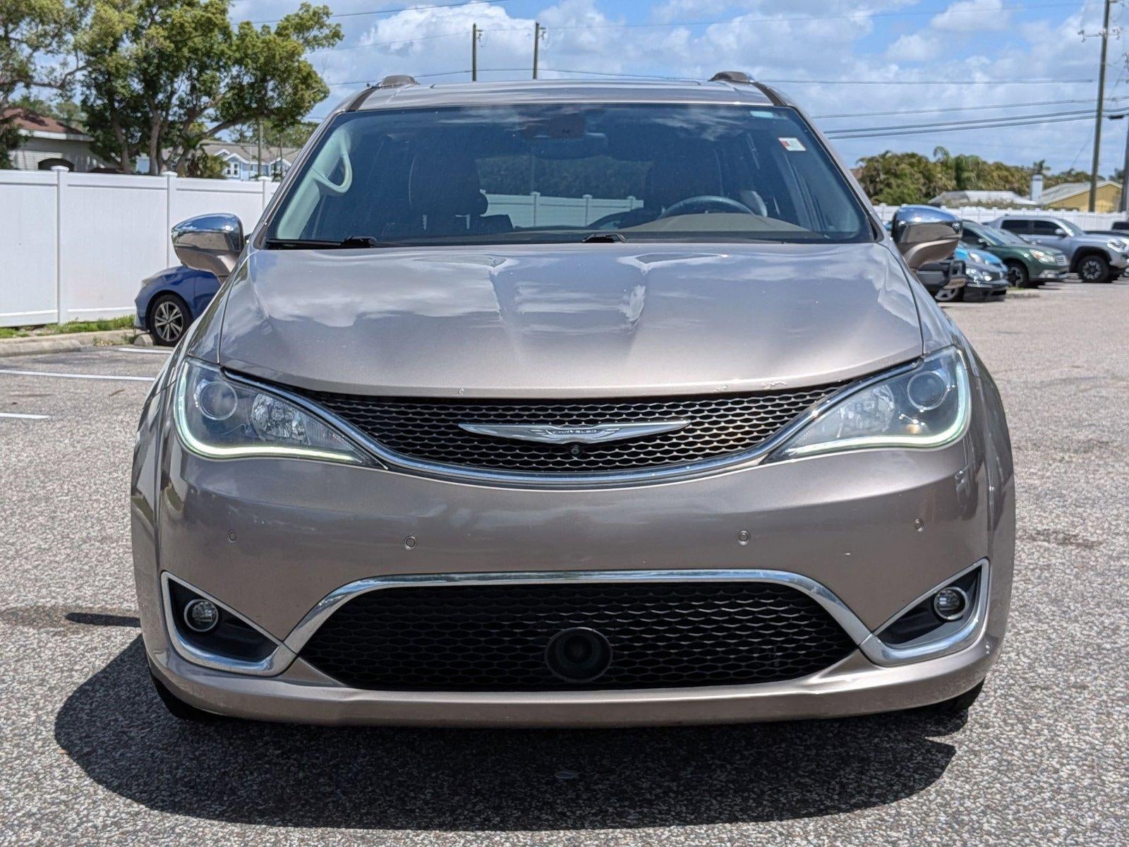 2017 Chrysler Pacifica Limited FWD