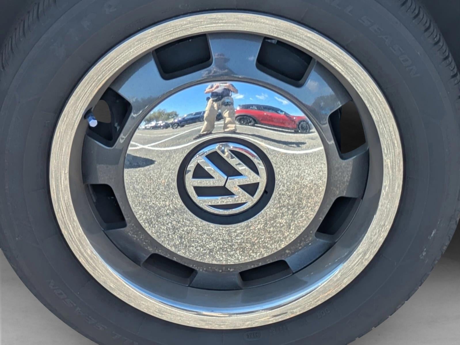 2016 Volkswagen Beetle Convertible 2dr Auto 1.8T Denim PZEV