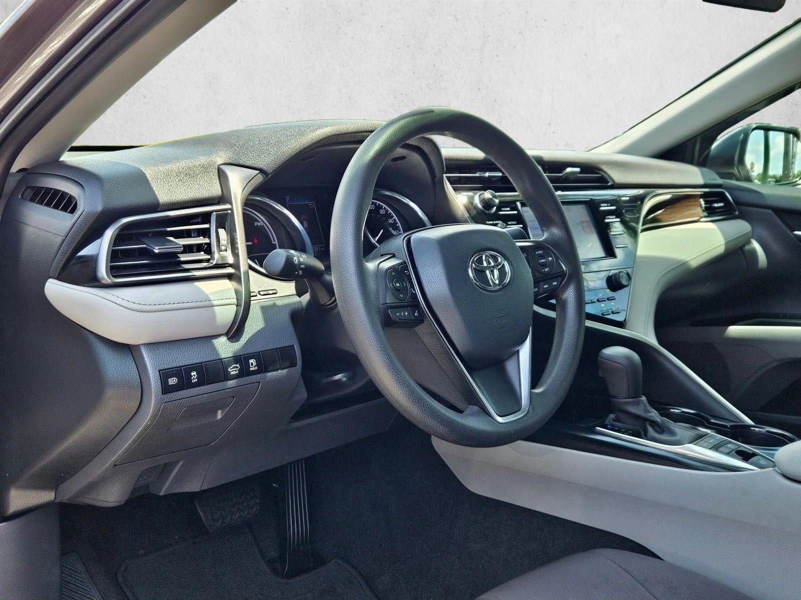 2020 Toyota Camry Hybrid LE CVT (Natl)