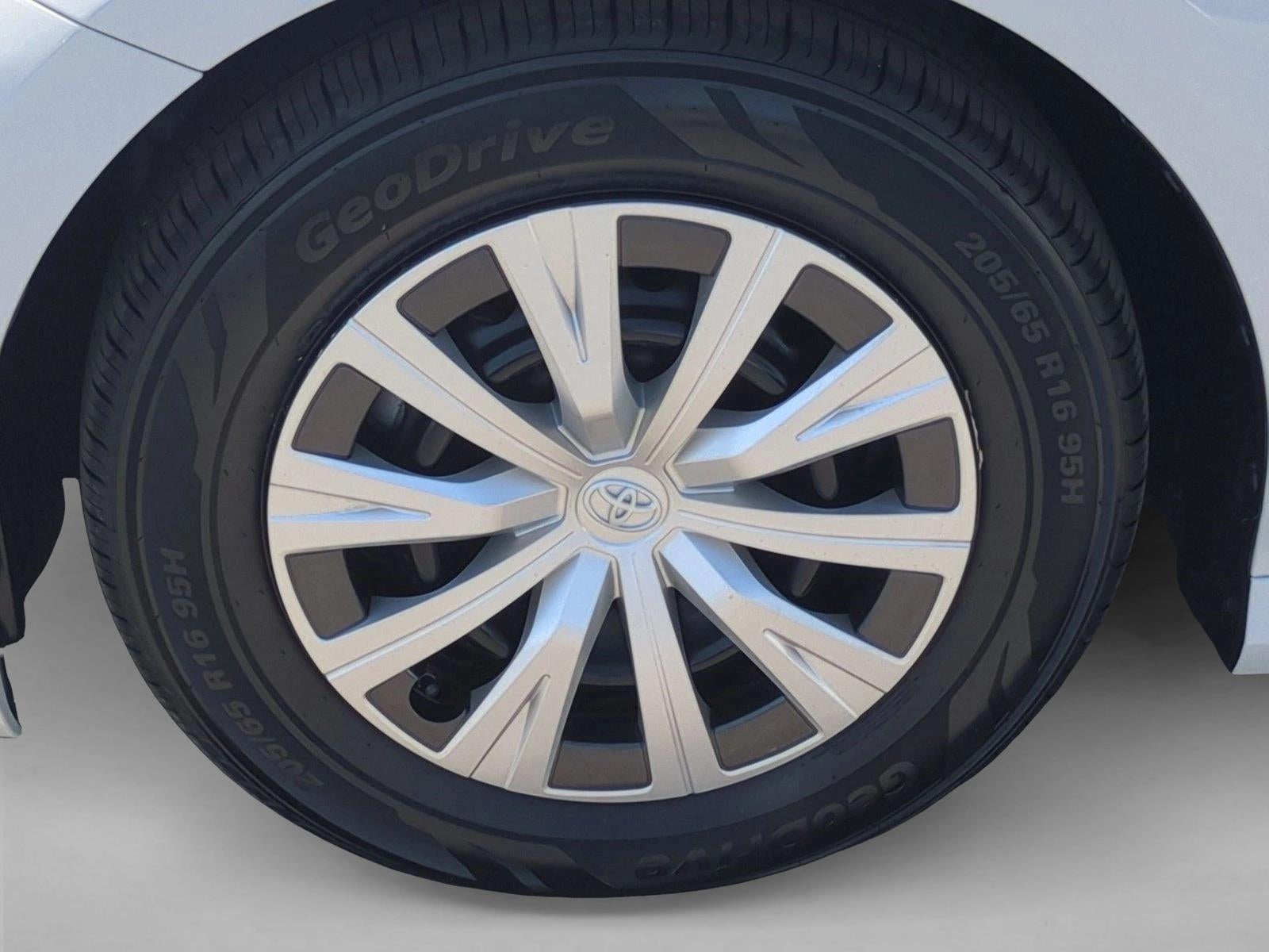 2022 Toyota Camry Hybrid LE CVT (Natl)