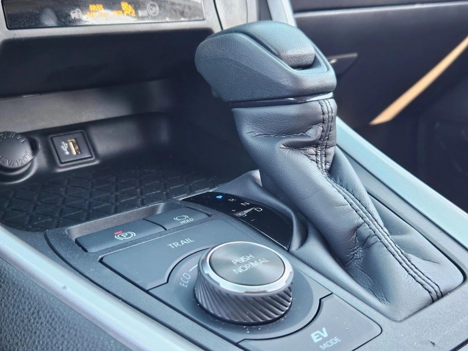 2023 Toyota RAV4 Hybrid XLE AWD (Natl)