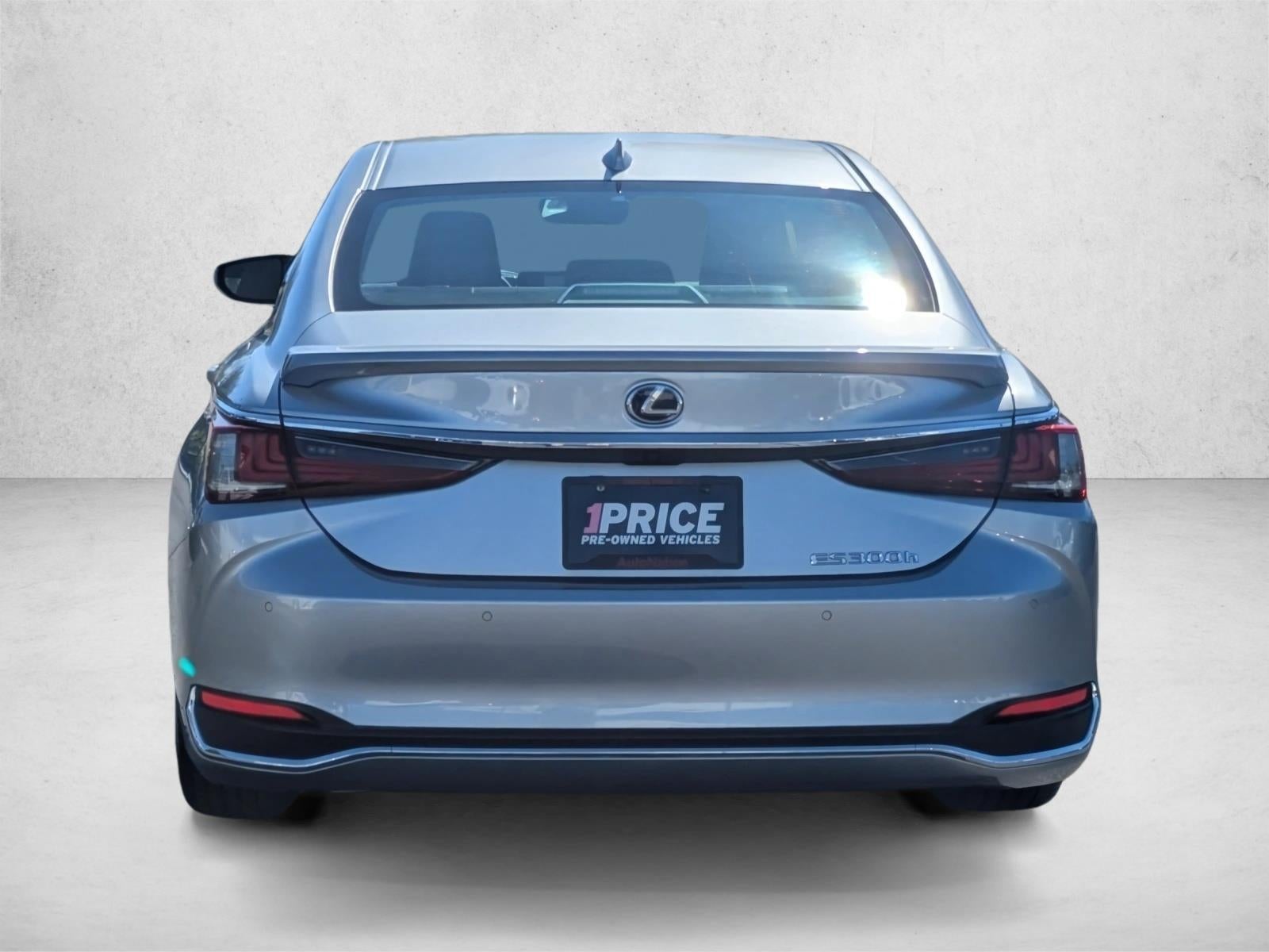 2023 Lexus ES 300h FWD