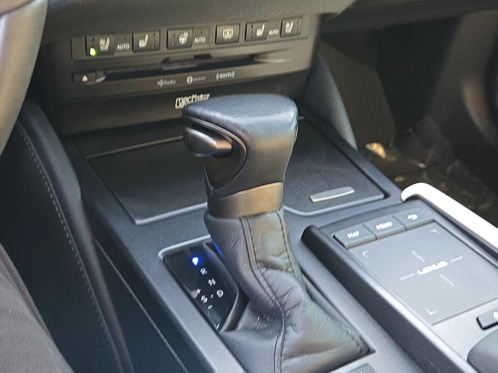 2022 Lexus ES 300h Ultra Luxury FWD
