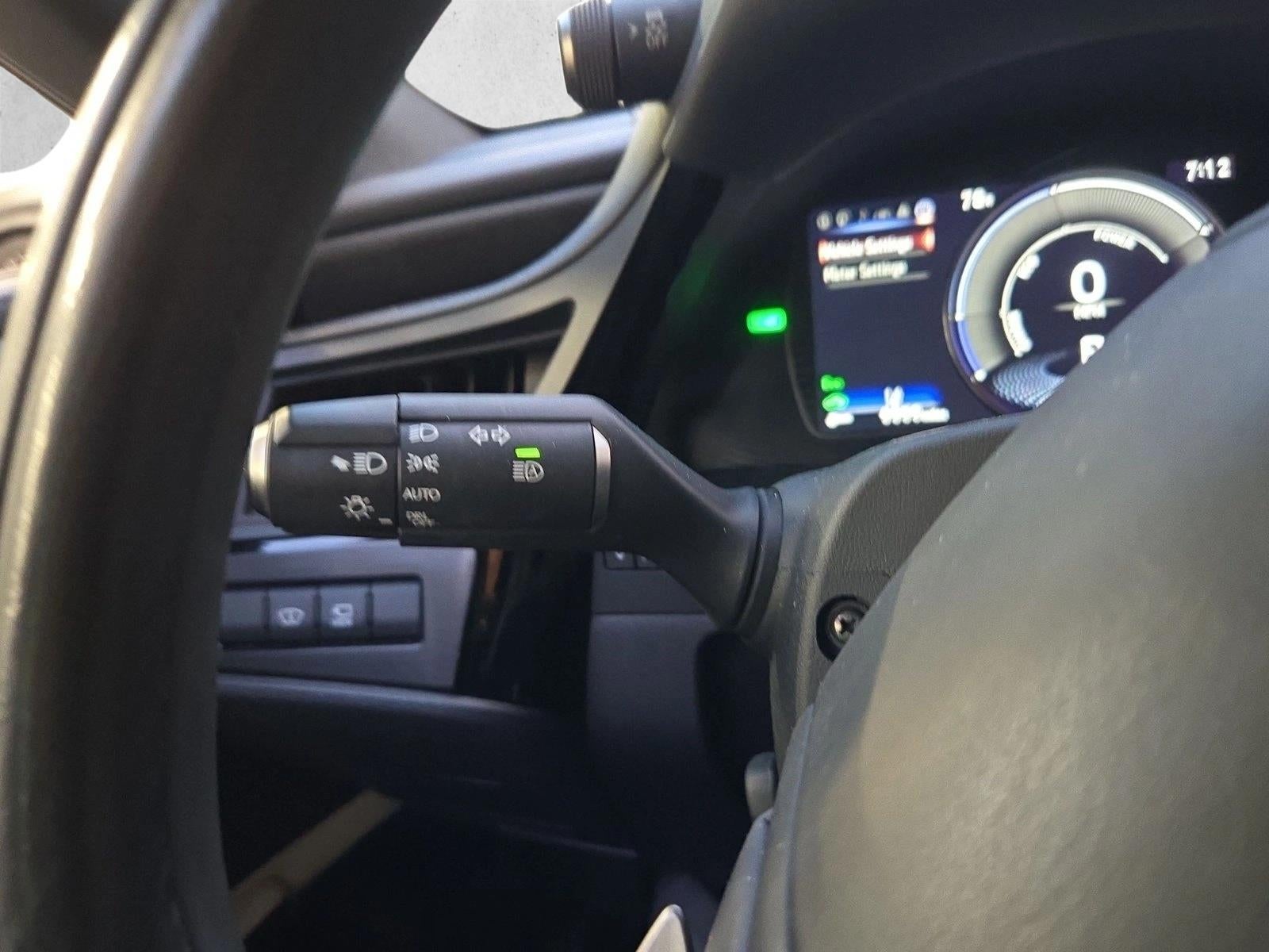 2022 Lexus ES 300h Ultra Luxury FWD