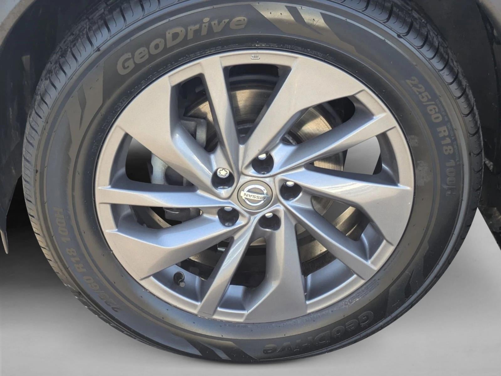 2016 Nissan Rogue FWD 4dr SL