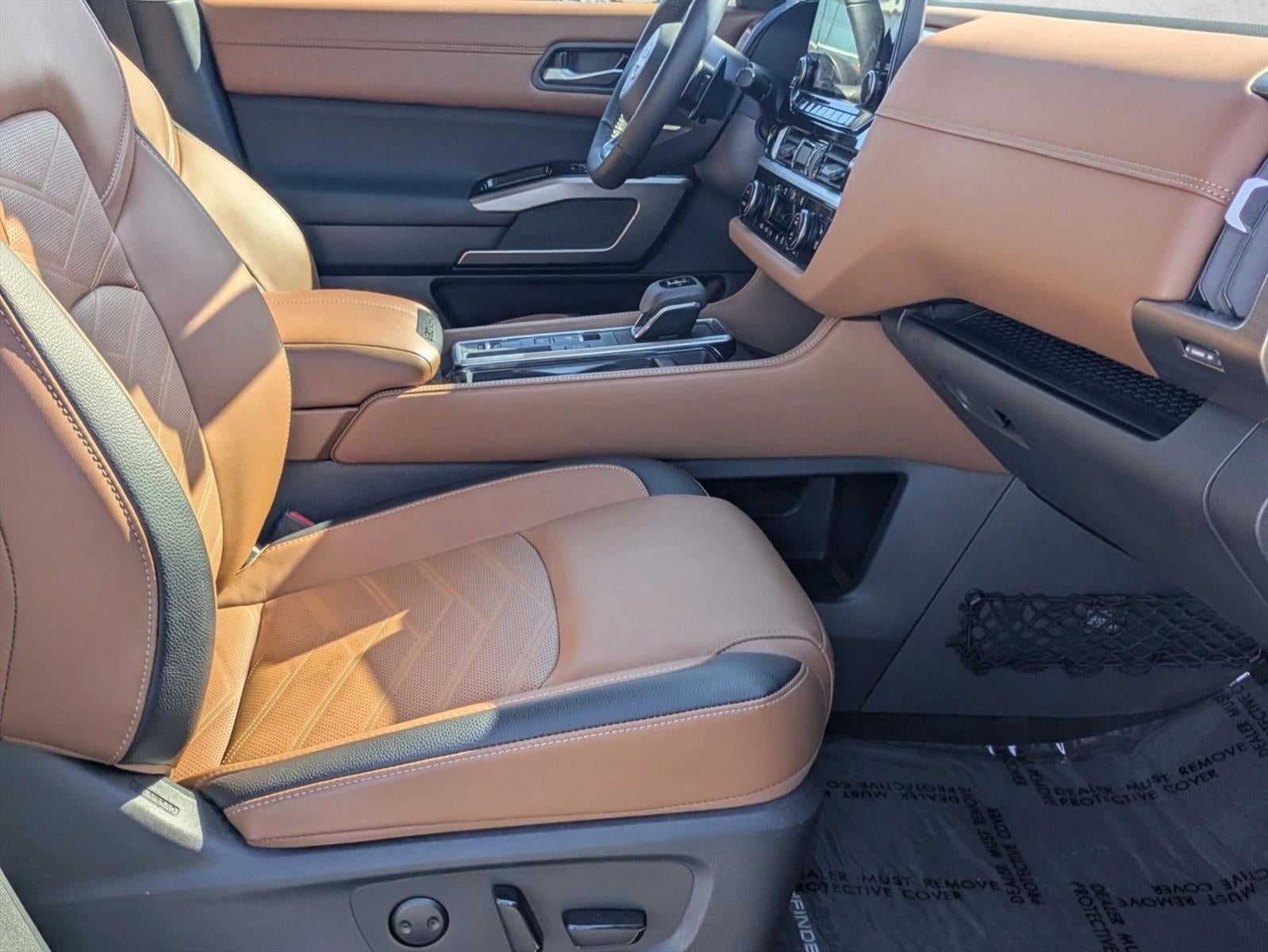 2025 Nissan Pathfinder Platinum 2WD