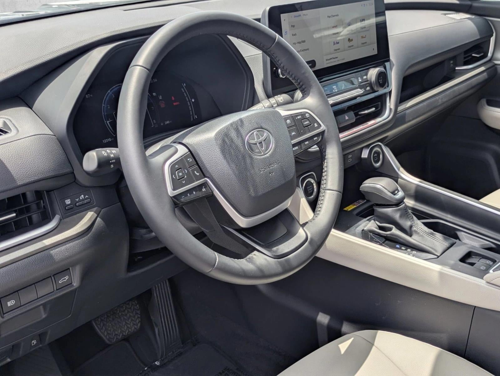 2025 Toyota Grand Highlander XLE FWD (Natl)