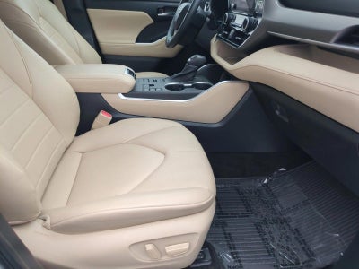 2023 Toyota Highlander XLE AWD (Natl)