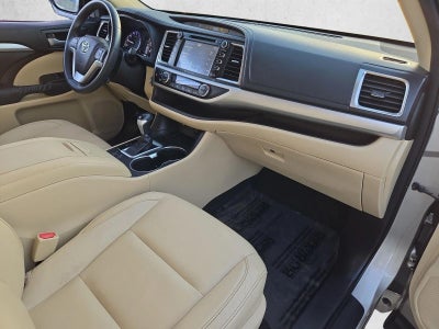 2016 Toyota Highlander FWD 4dr V6 XLE (Natl)