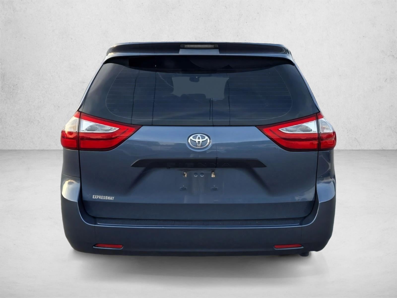 2017 Toyota Sienna L FWD 7-Passenger (Natl)