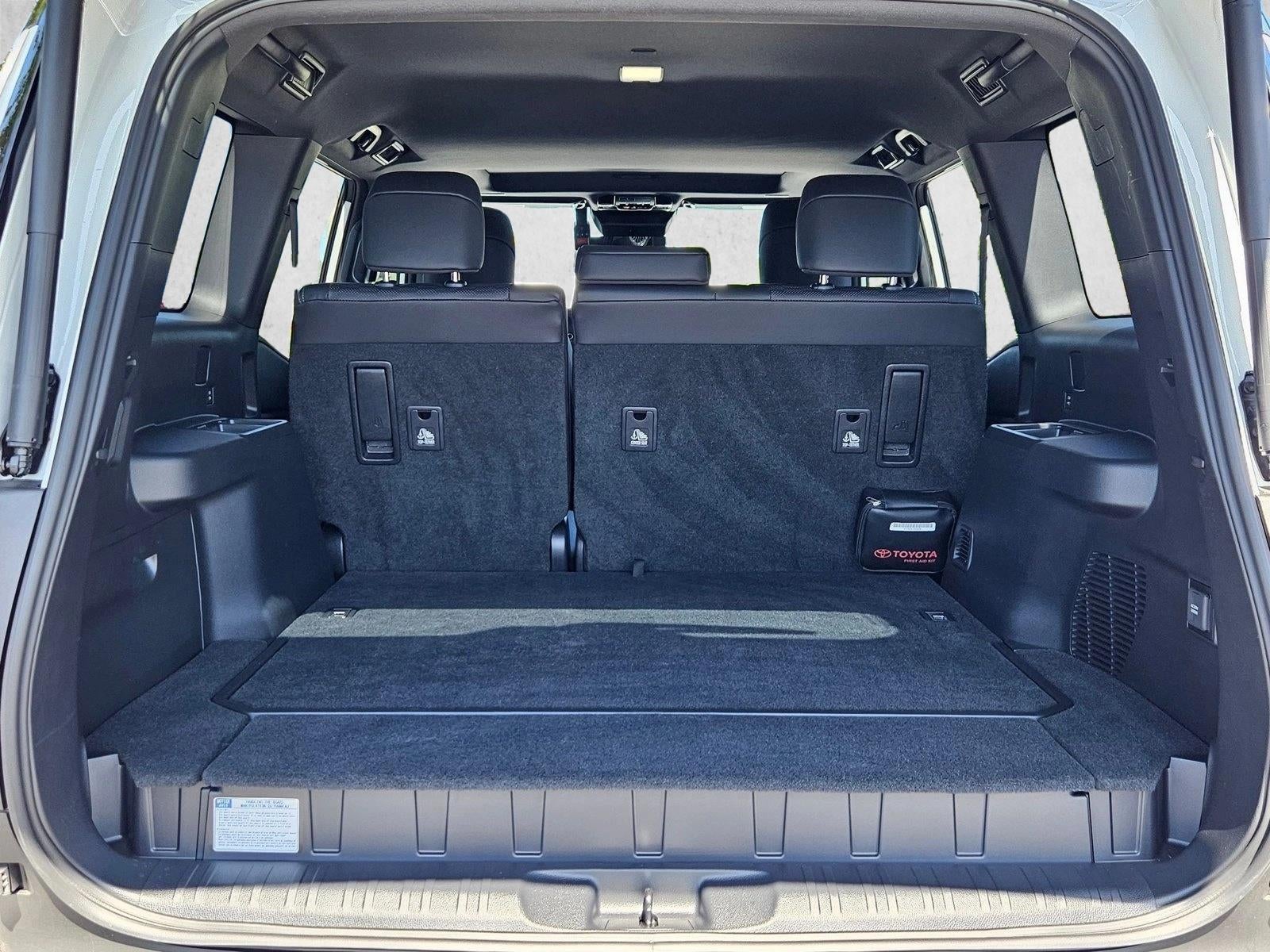 2025 Toyota Land Cruiser 4WD (GS)
