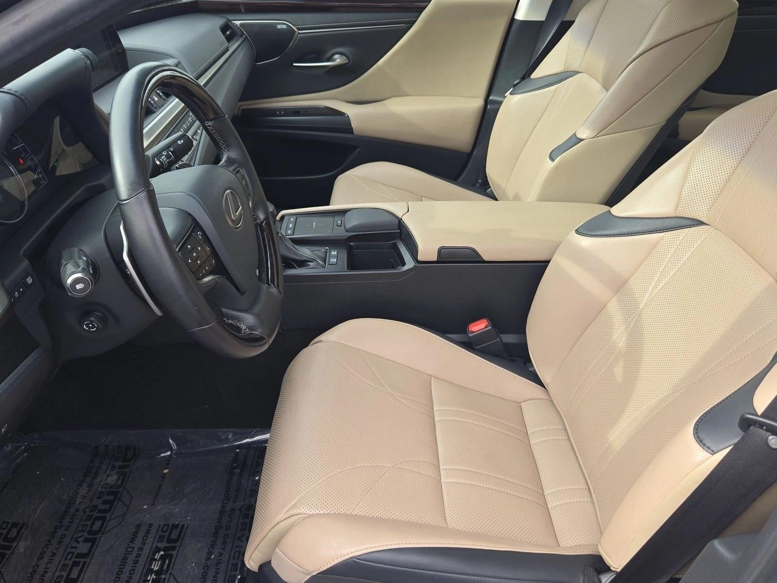 2019 Lexus ES 300h Luxury FWD