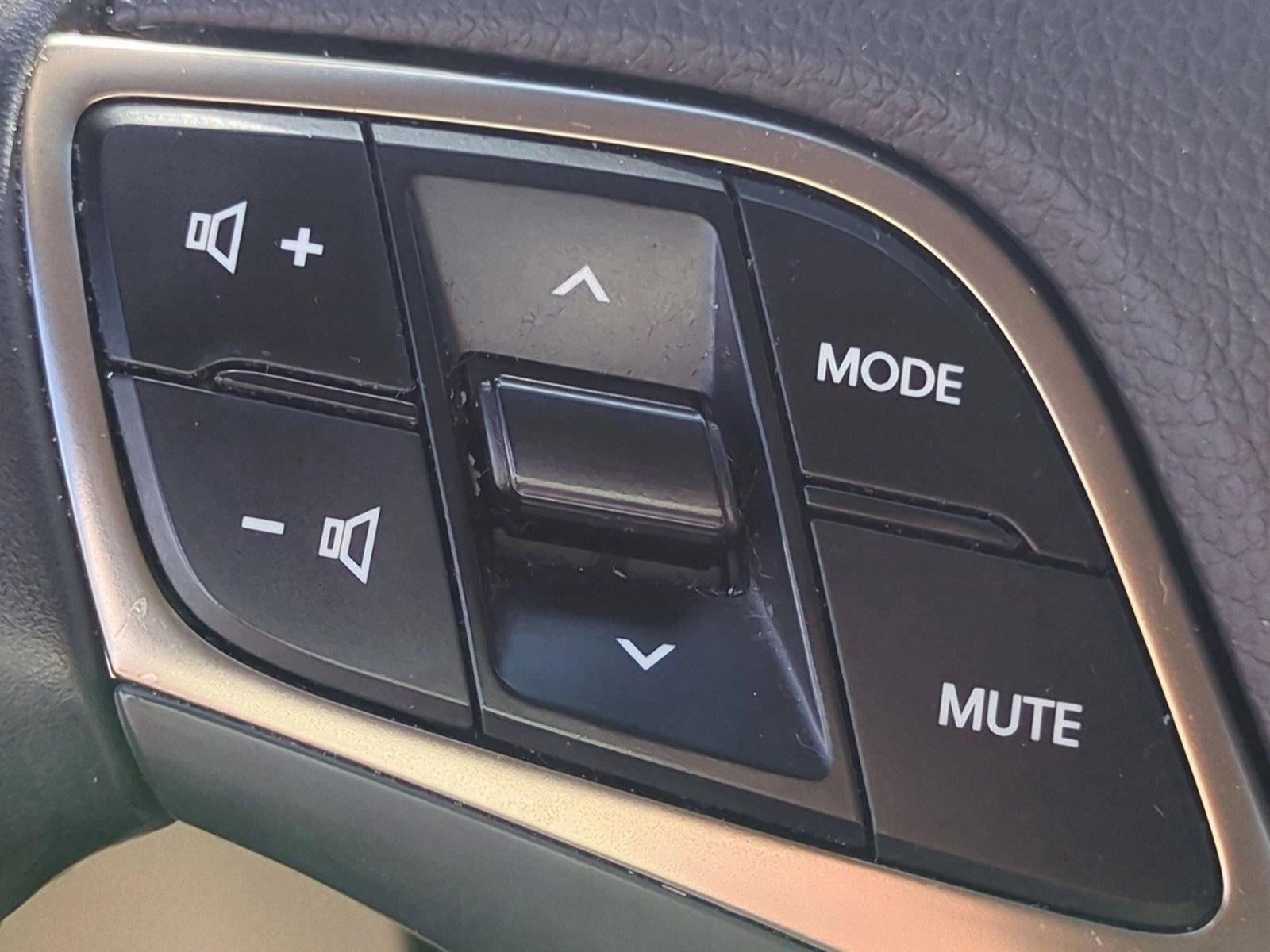 2013 Hyundai AZERA 4dr Sdn