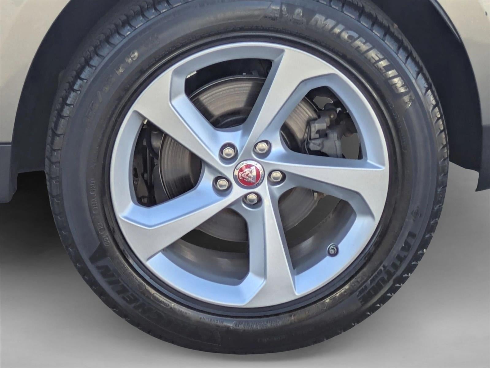 2019 Jaguar F-PACE 25t Premium AWD