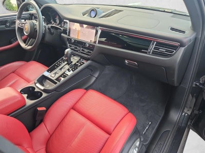 2025 Porsche Macan AWD