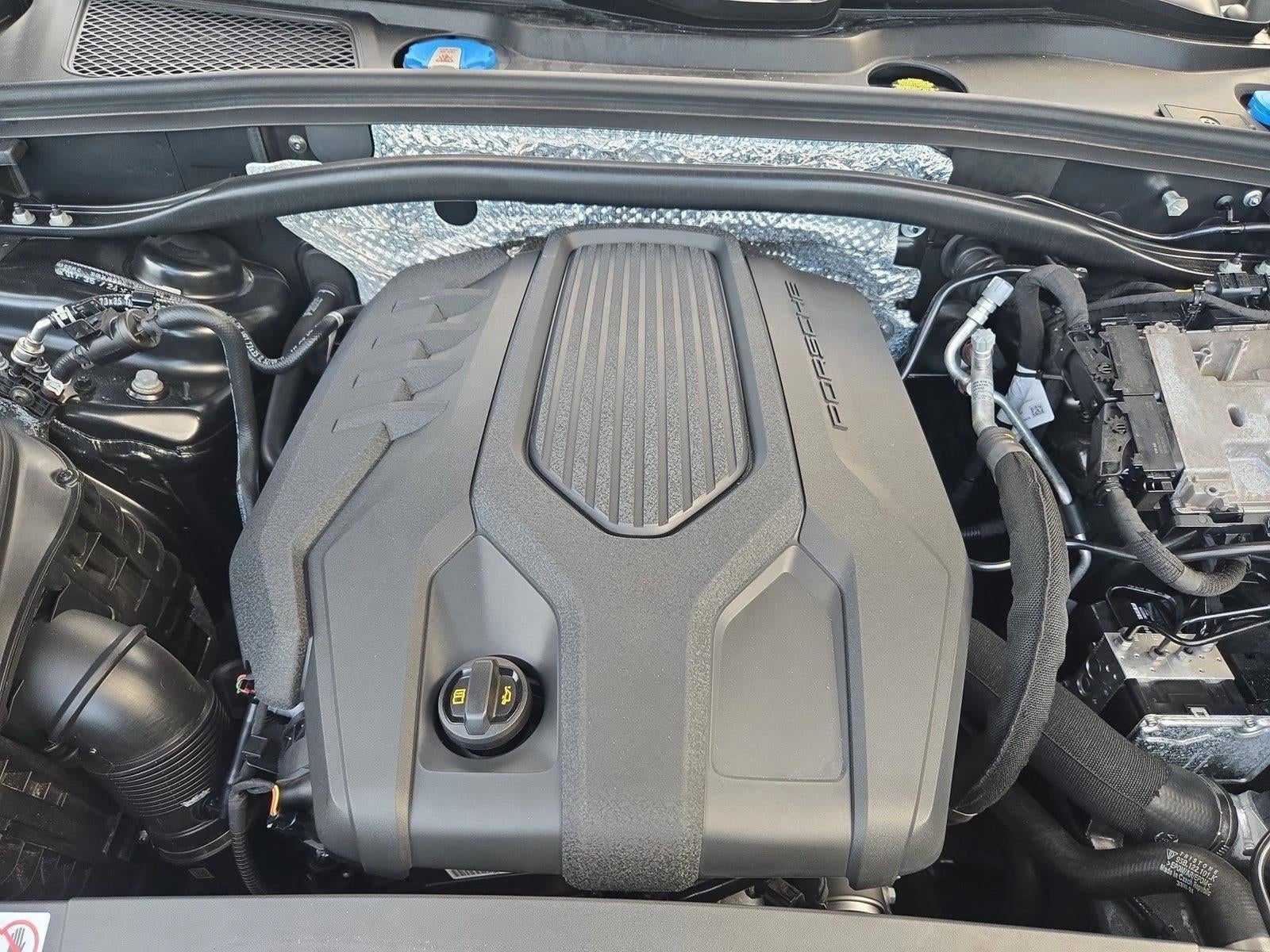 2025 Porsche Macan AWD