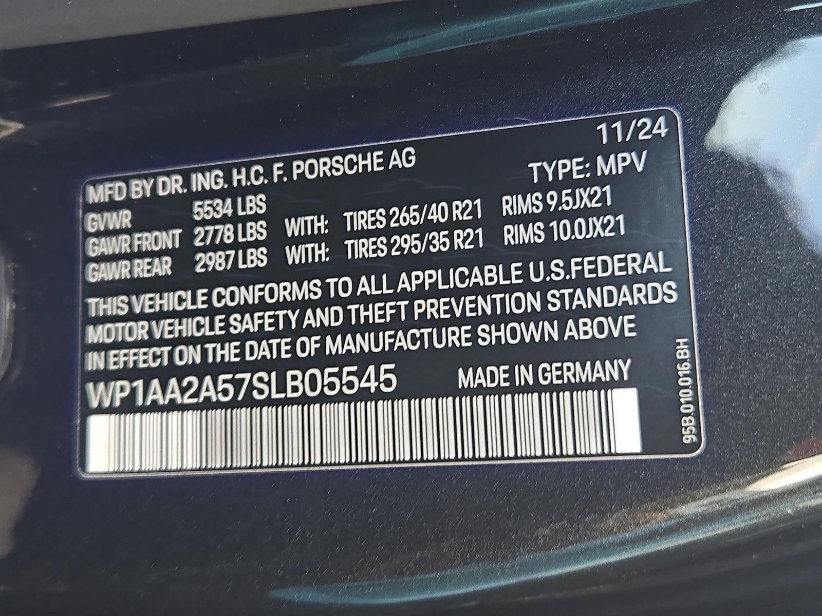 2025 Porsche Macan AWD