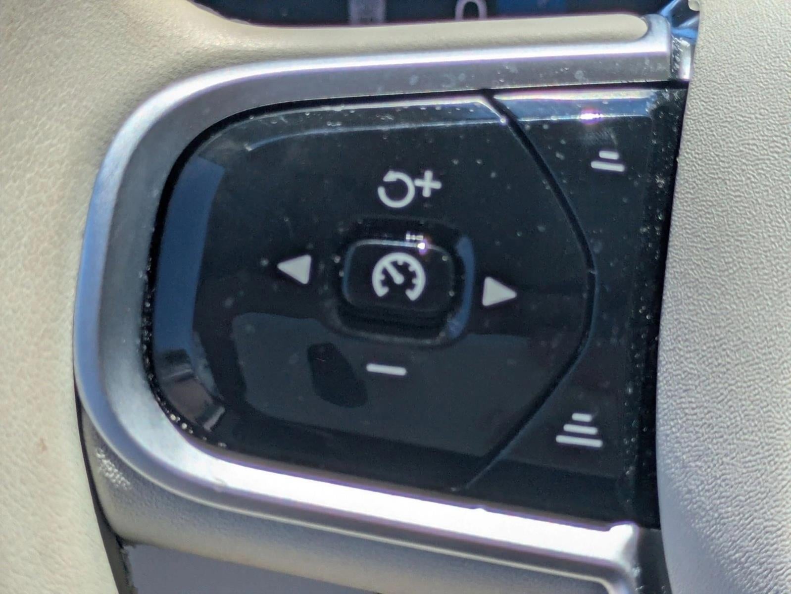 2025 Volvo XC90 Plug-In Hybrid 2025.5 T8 AWD Ultra 7-Seater