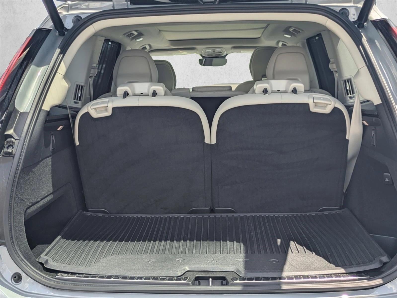 2025 Volvo XC90 Plug-In Hybrid 2025.5 T8 AWD Ultra 7-Seater