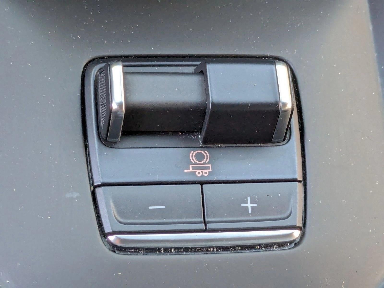 2023 GMC Sierra 1500 Crew Cab Short Box 4-Wheel Drive AT4