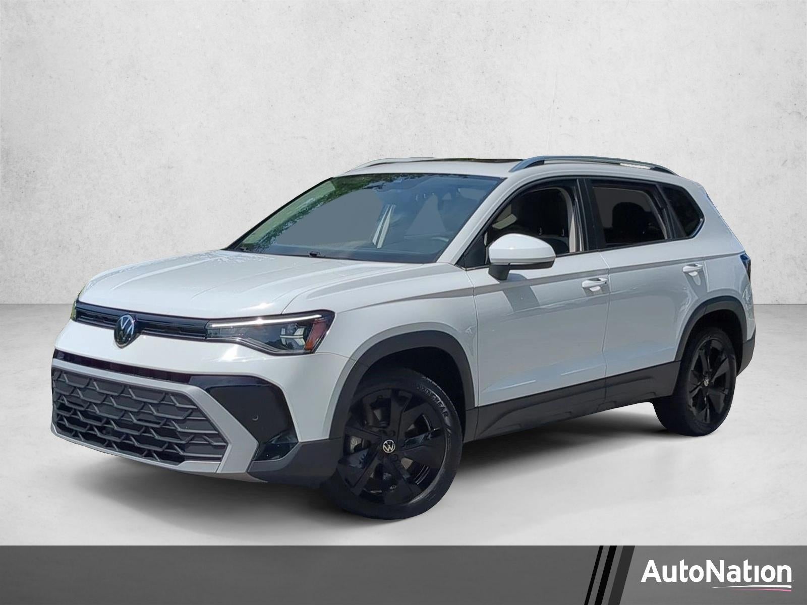 2025 Volkswagen Taos SE FWD