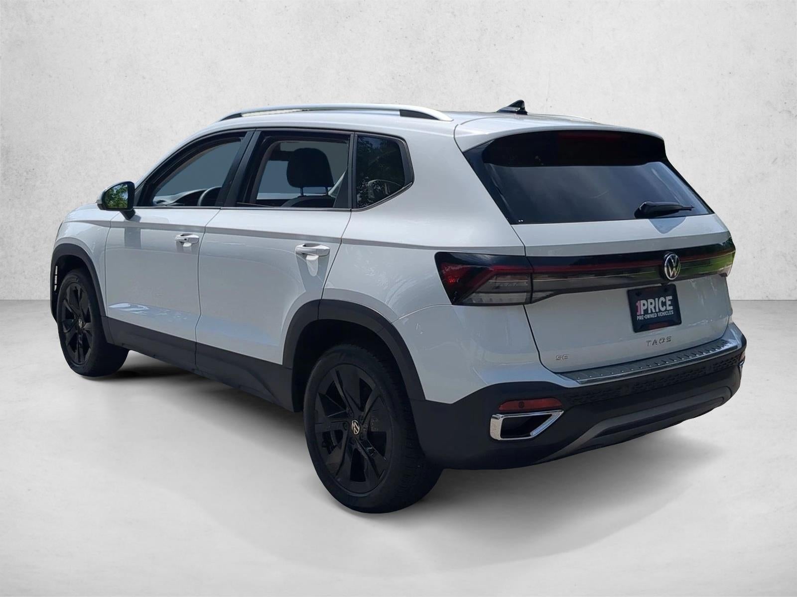 2025 Volkswagen Taos SE FWD